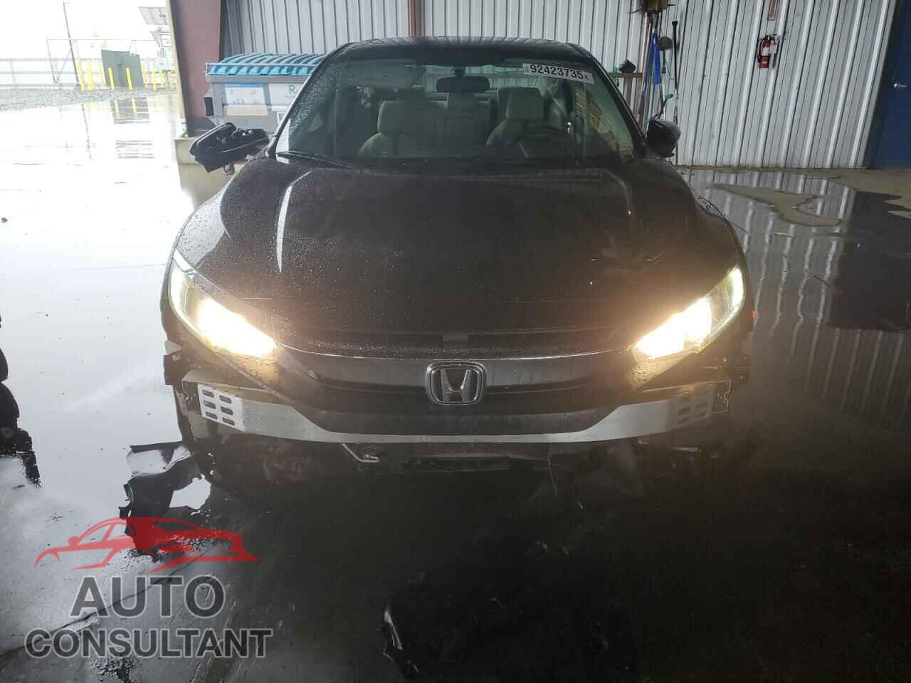HONDA CIVIC 2018 - 2HGFC2F76JH558757