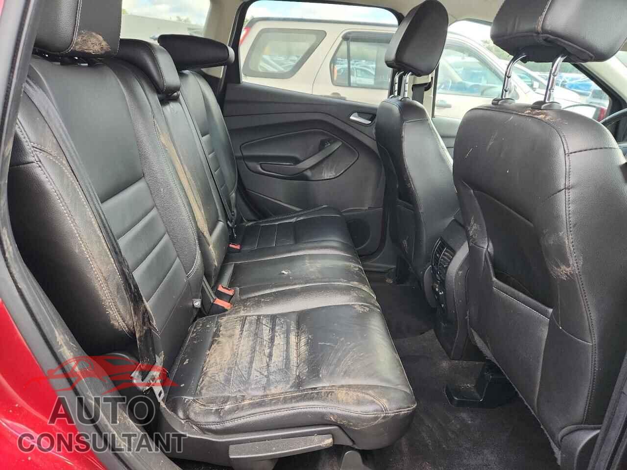 FORD ESCAPE 2015 - 1FMCU9J90FUB57205