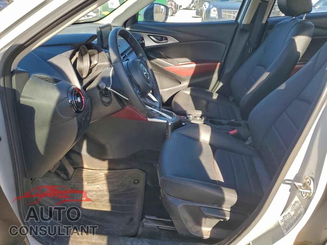 MAZDA CX-3 2018 - JM1DKFC75J0325655