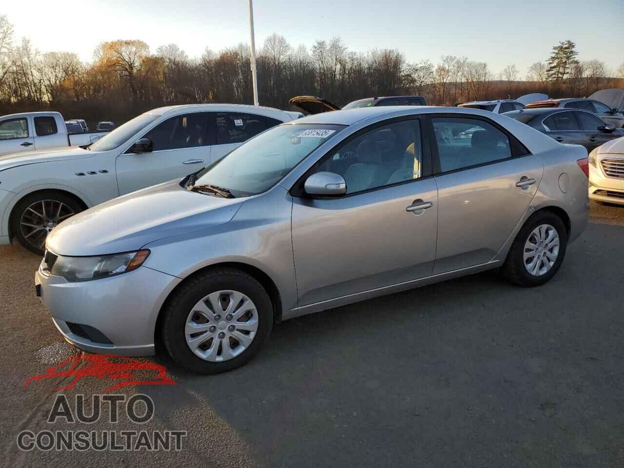KIA FORTE 2010 - KNAFU4A26A5249961