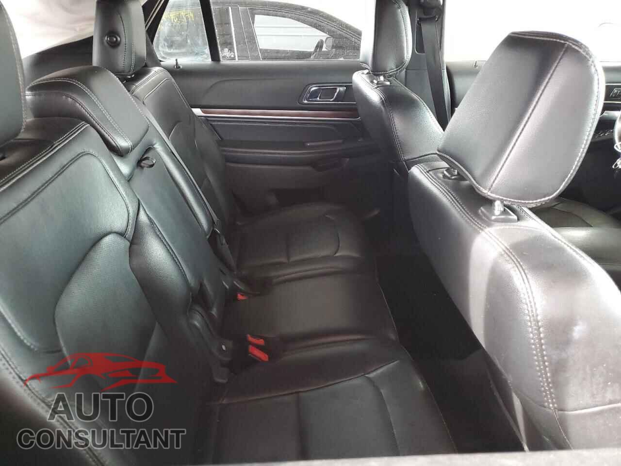 FORD EXPLORER 2018 - 1FM5K7F8XJGB09463