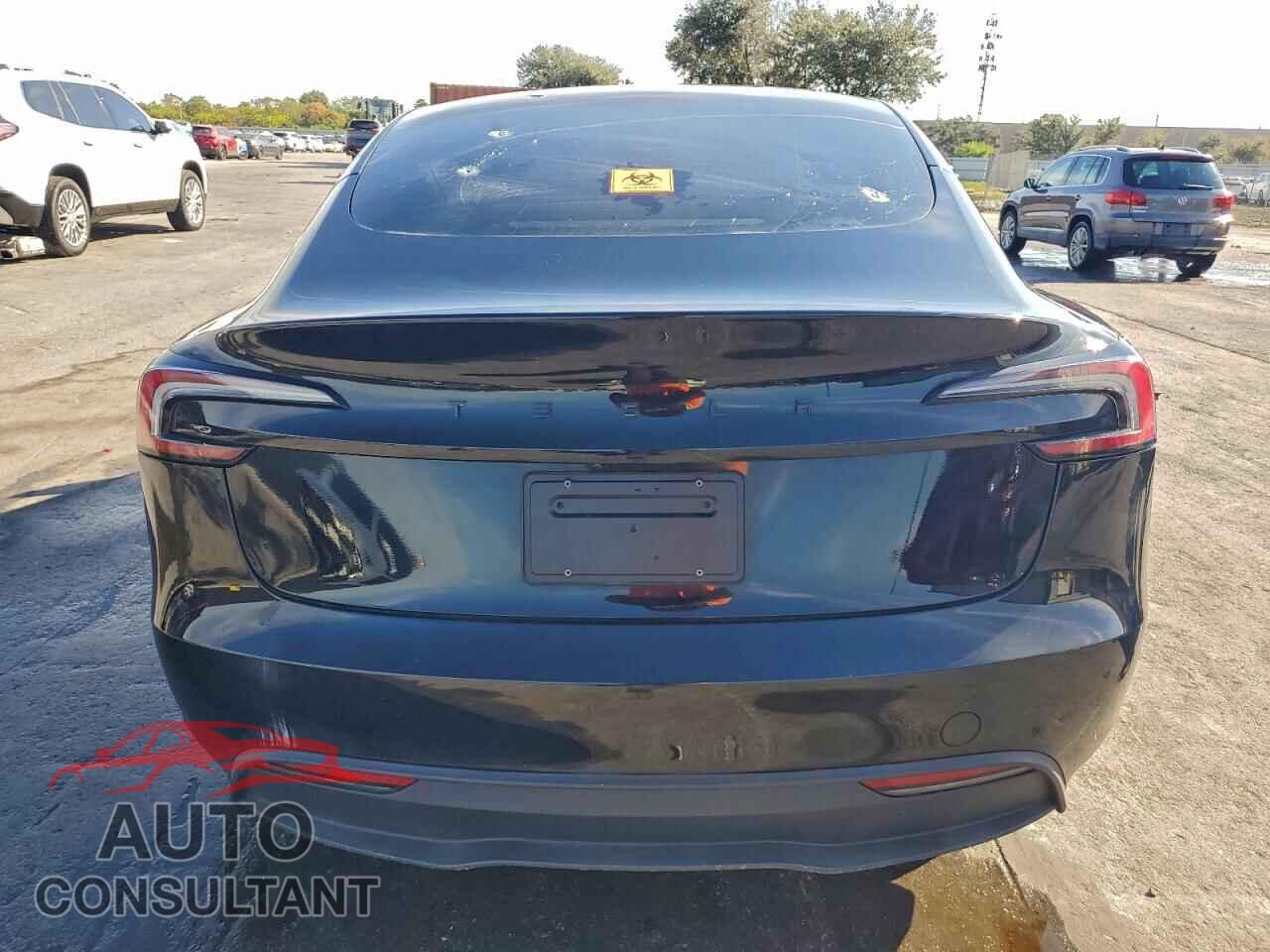 TESLA MODEL 3 2024 - 5YJ3E1EA0RF733282