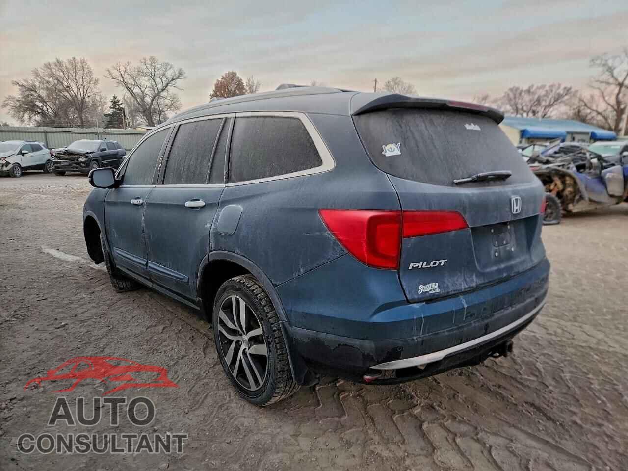 HONDA PILOT 2017 - 5FNYF6H94HB034379