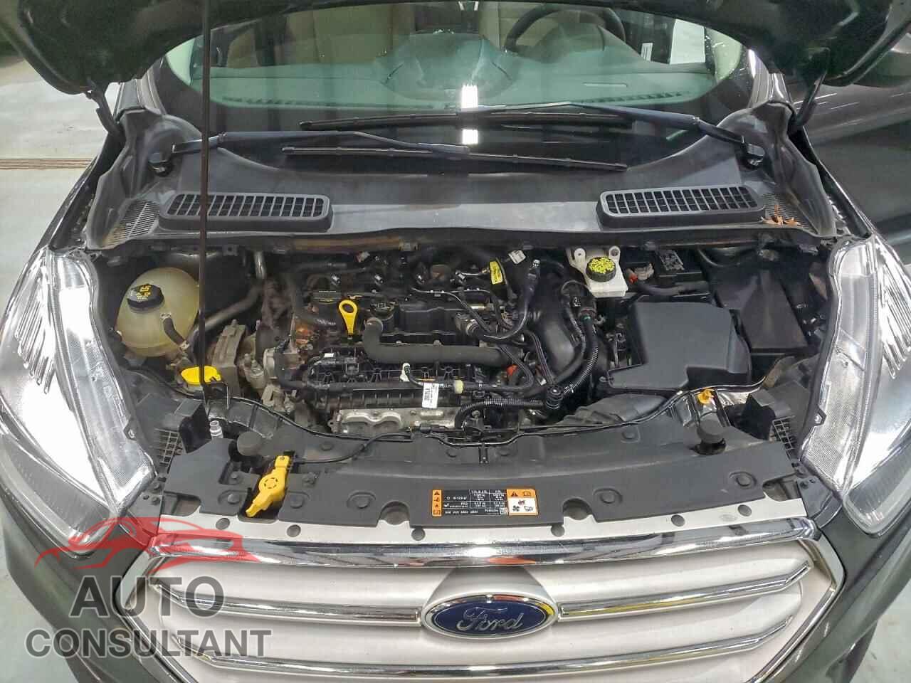 FORD ESCAPE 2019 - 1FMCU9GD1KUC35495
