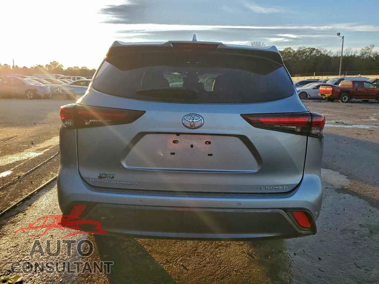 TOYOTA HIGHLANDER 2025 - 5TDKDRAH2SS556896