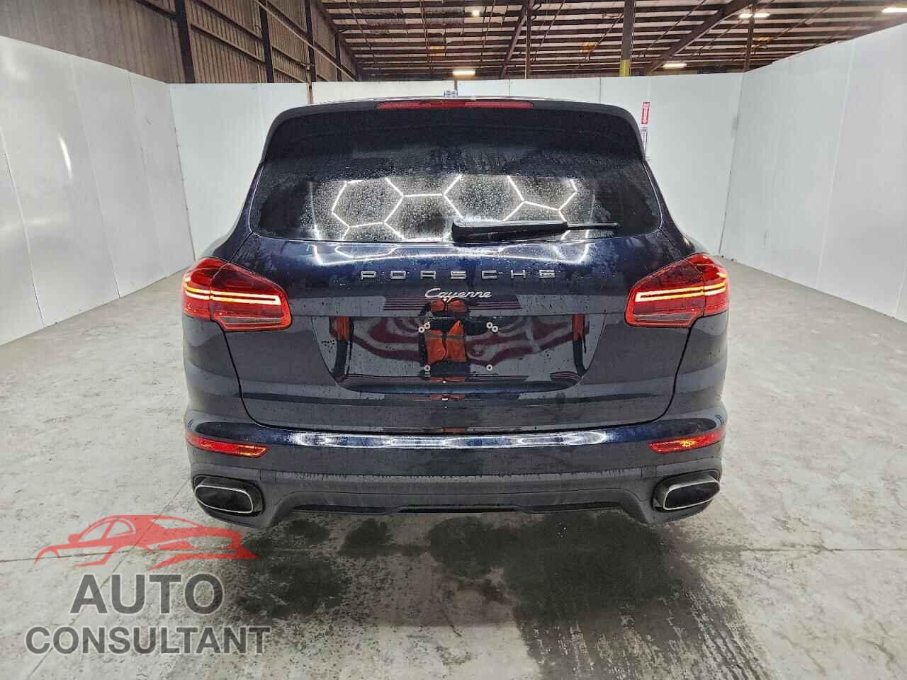 PORSCHE CAYENNE 2016 - WP1AA2A24GLA00782