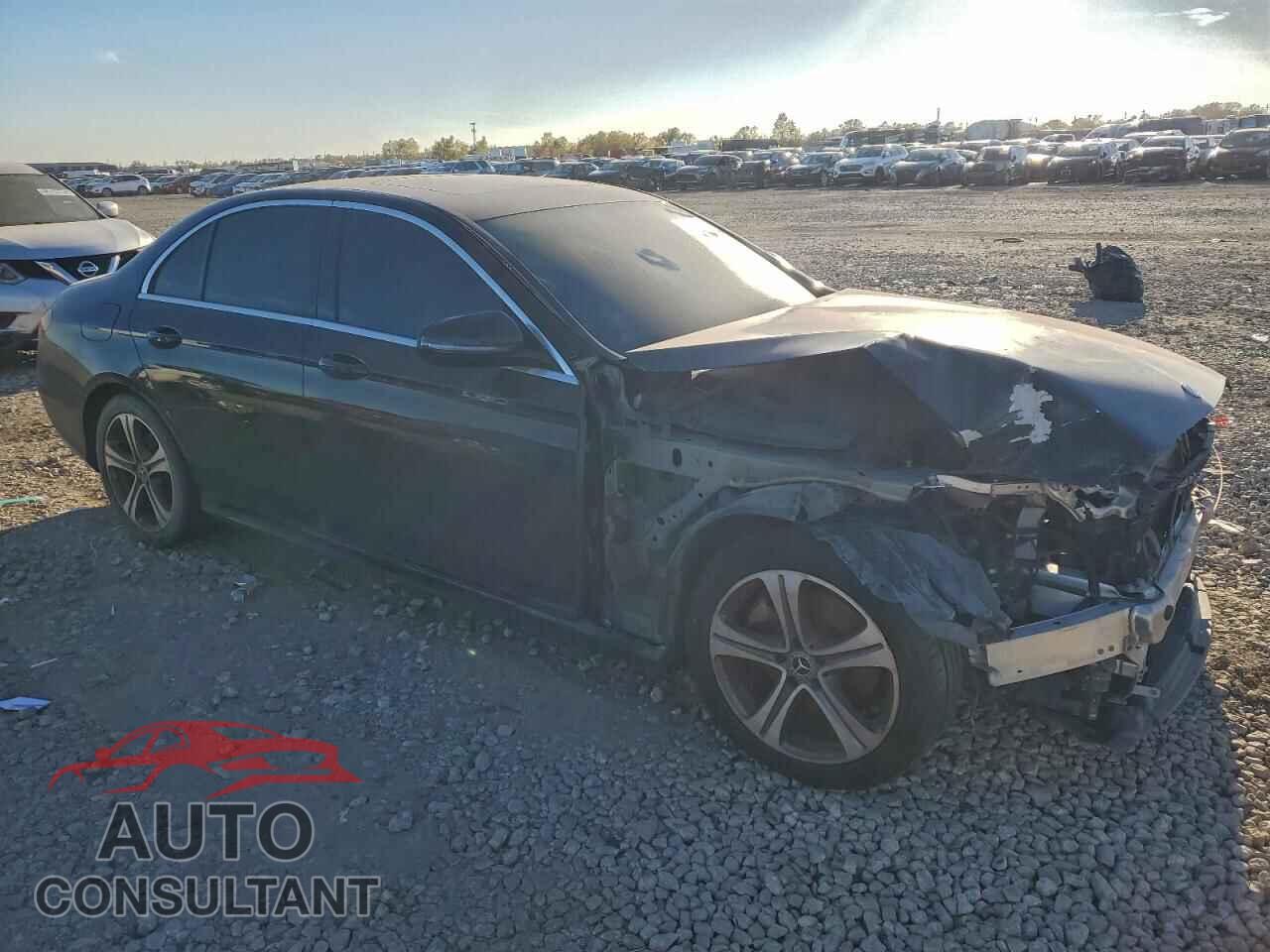 MERCEDES-BENZ E-CLASS 2018 - WDDZF4JB1JA305246