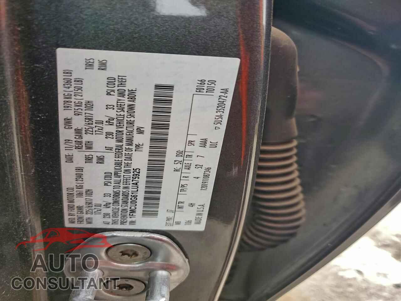 FORD ESCAPE 2020 - 1FMCU0G61LUA75925