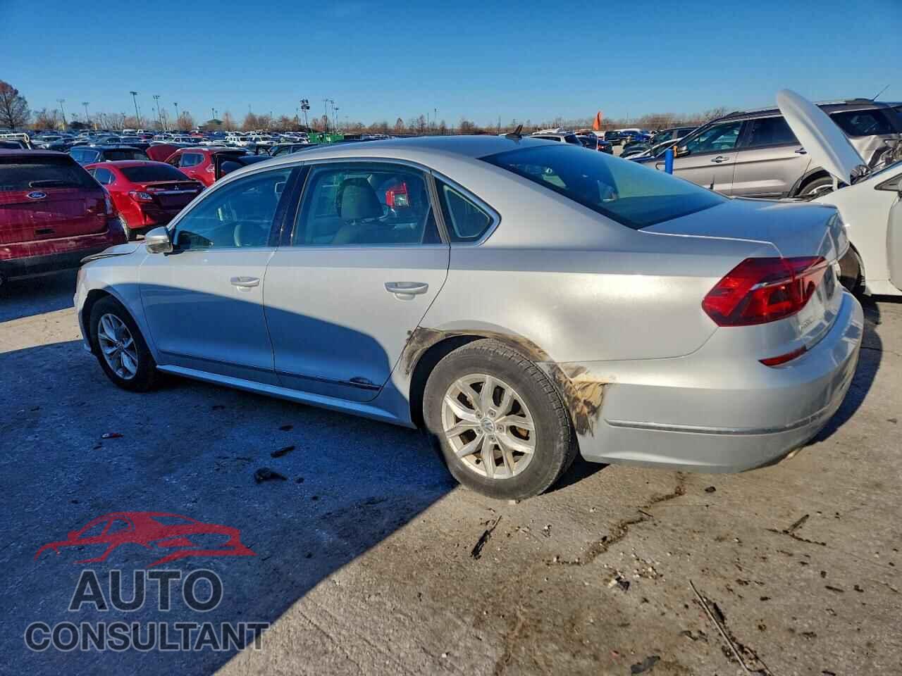 VOLKSWAGEN PASSAT 2017 - 1VWAT7A38HC031825
