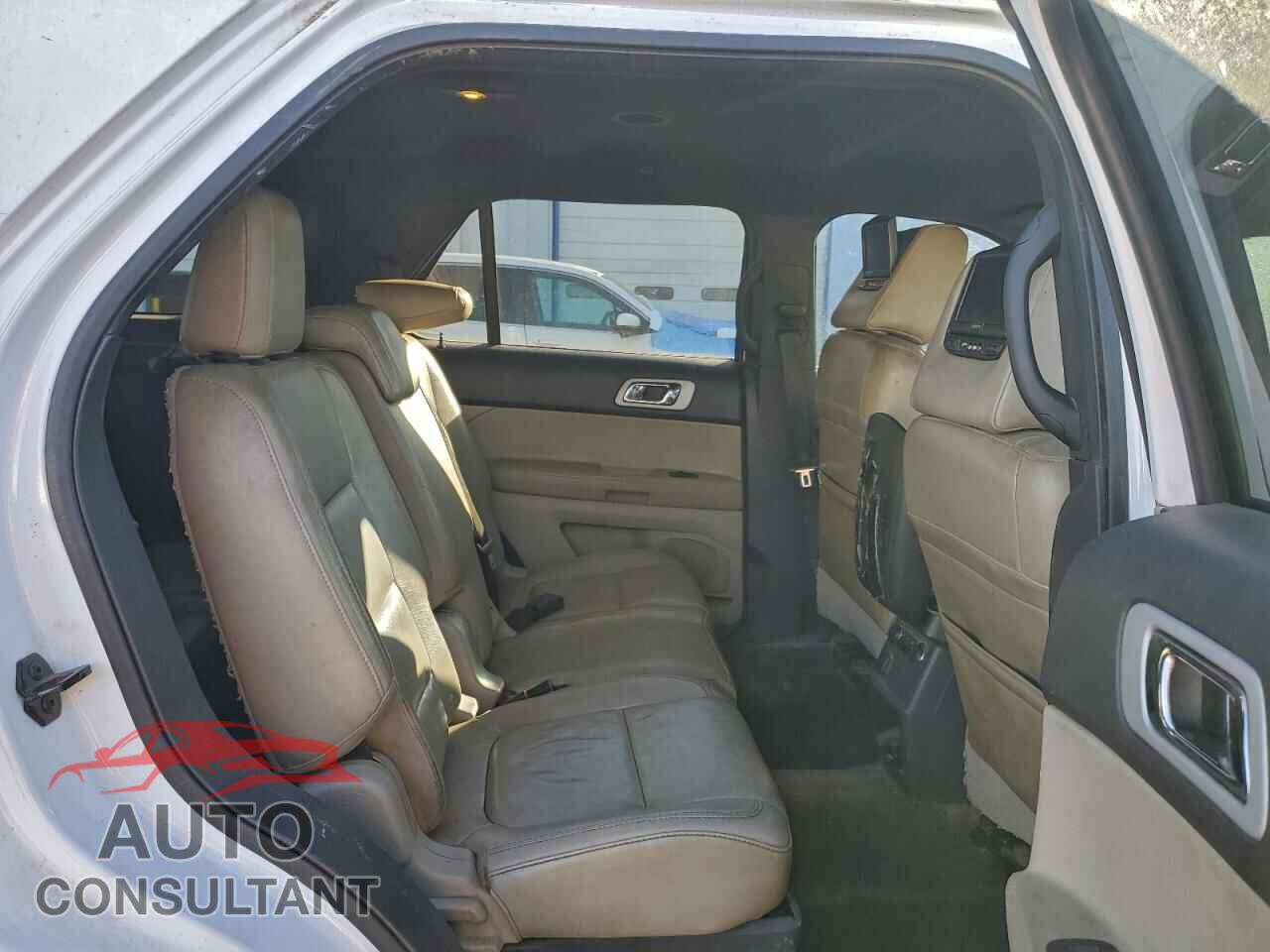 FORD EXPLORER 2015 - 1FM5K7D80FGA99570