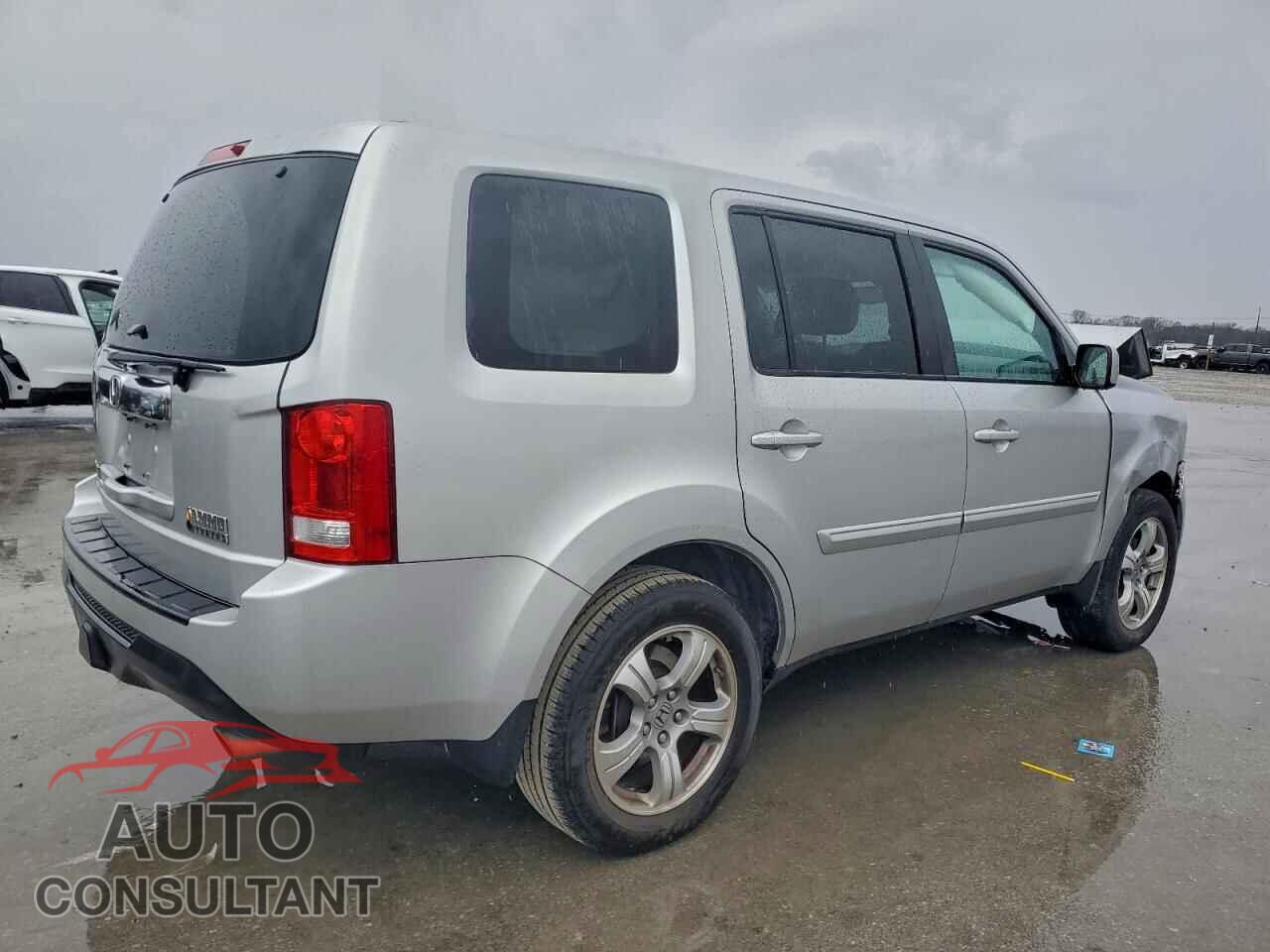 HONDA PILOT 2013 - 5FNYF3H62DB003775
