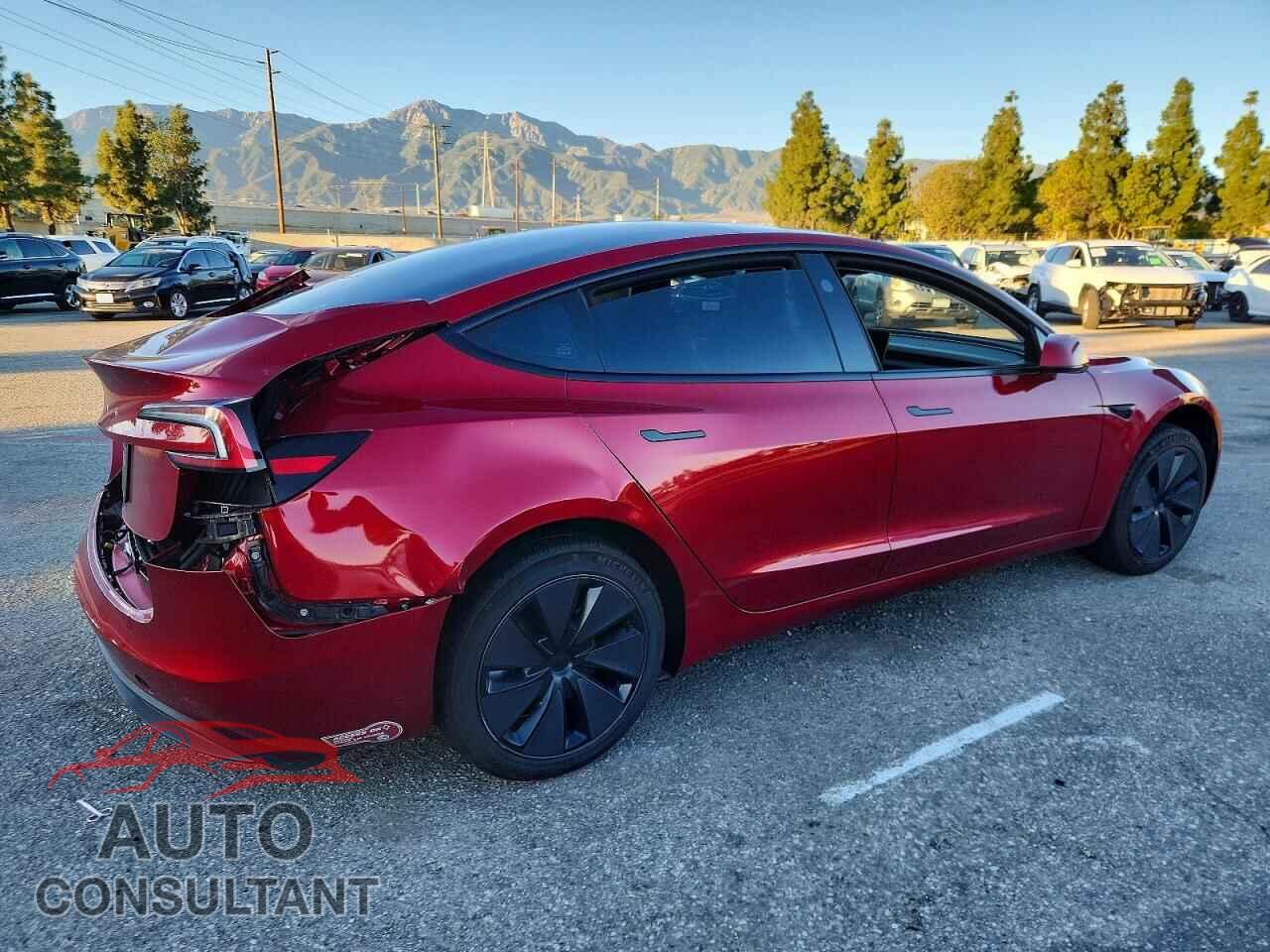 TESLA MODEL 3 2024 - 5YJ3E1EA4RF872458