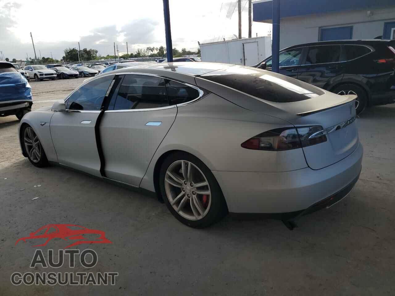 TESLA MODEL S 2015 - 5YJSA4H44FF094060