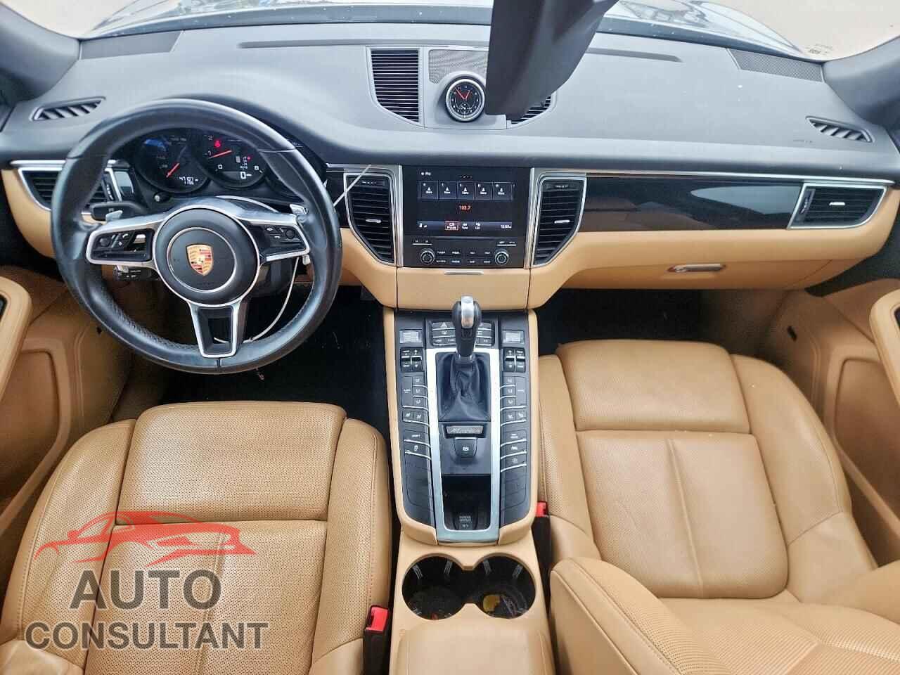 PORSCHE MACAN 2018 - WP1AA2A59JLB01477