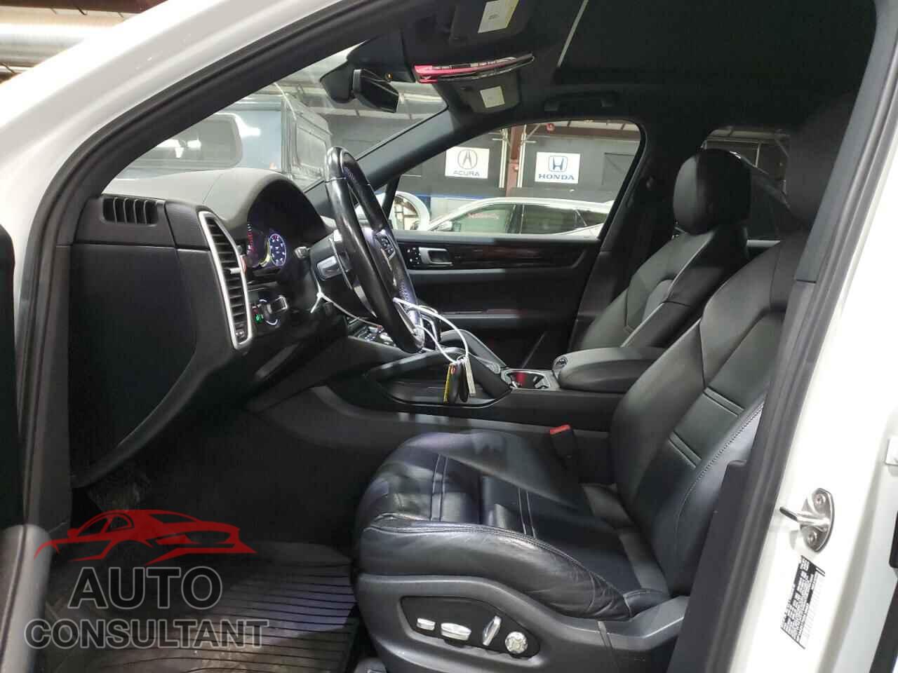 PORSCHE CAYENNE 2019 - WP1AA2AY7KDA18653