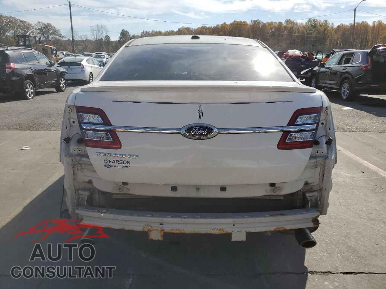 FORD TAURUS 2014 - 1FAHP2E82EG113154