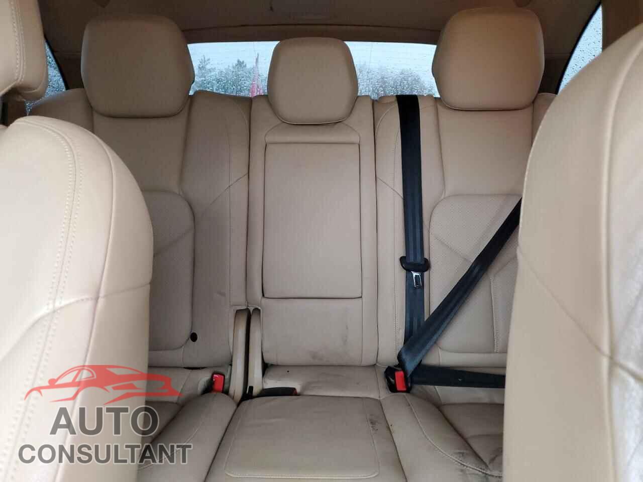 PORSCHE CAYENNE 2011 - WP1AB2A24BLA44660