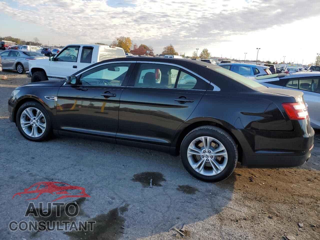 FORD TAURUS 2015 - 1FAHP2E89FG184031