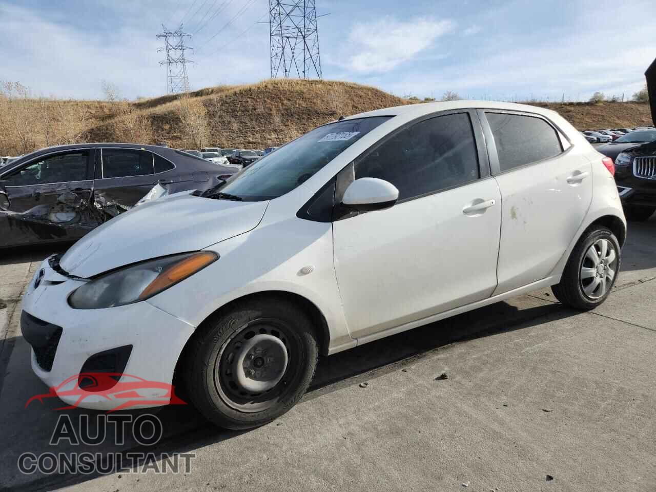 MAZDA 2 2014 - JM1DE1KY0E0179515