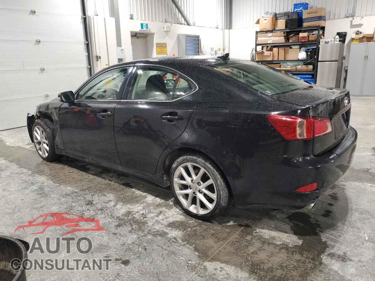 LEXUS IS 2011 - JTHCF5C28B5045259