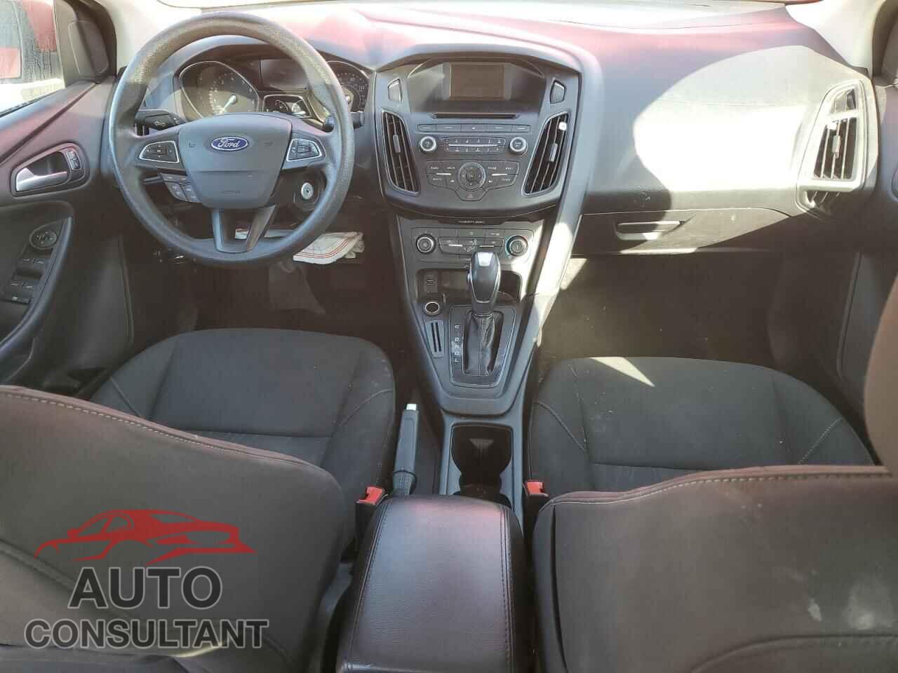 FORD FOCUS 2015 - 1FADP3F26FL203091