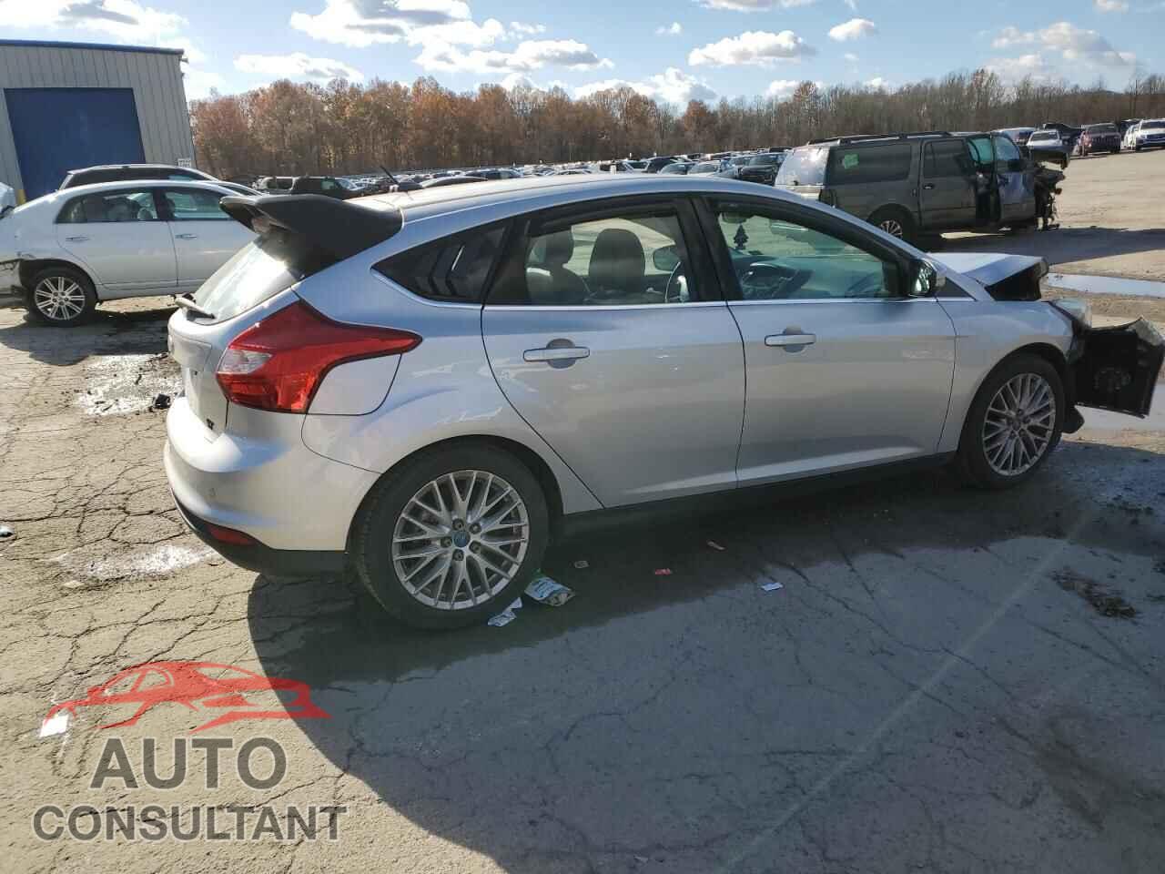 FORD FOCUS 2012 - 1FAHP3M28CL395632