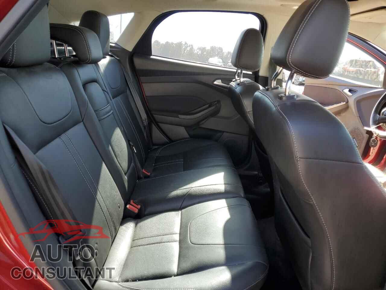 FORD FOCUS 2012 - 1FAHP3M23CL222004