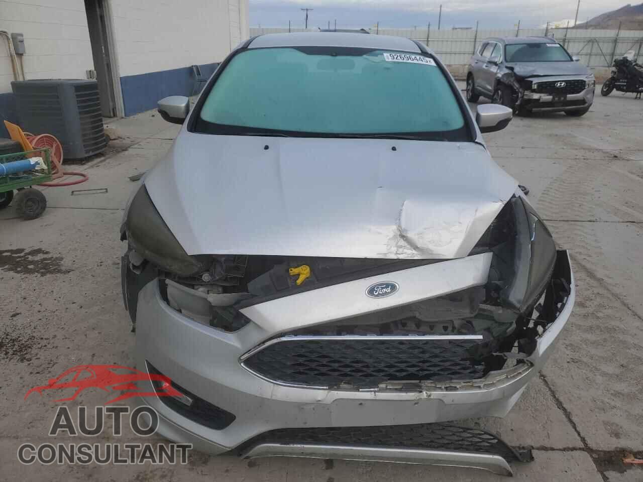 FORD FOCUS 2015 - 1FADP3FE5FL334054