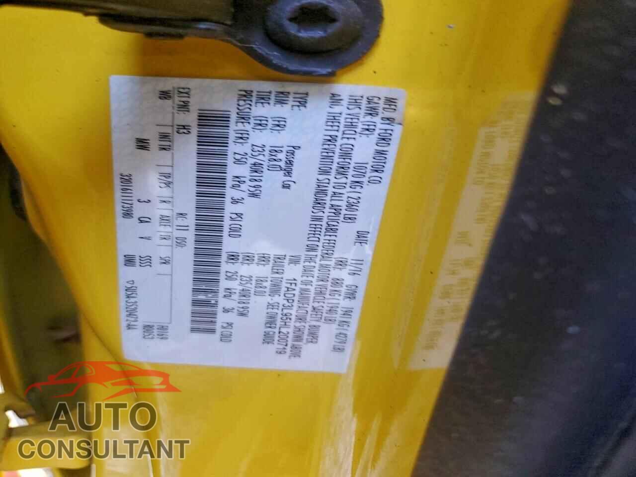 FORD FOCUS 2017 - 1FADP3L95HL200719