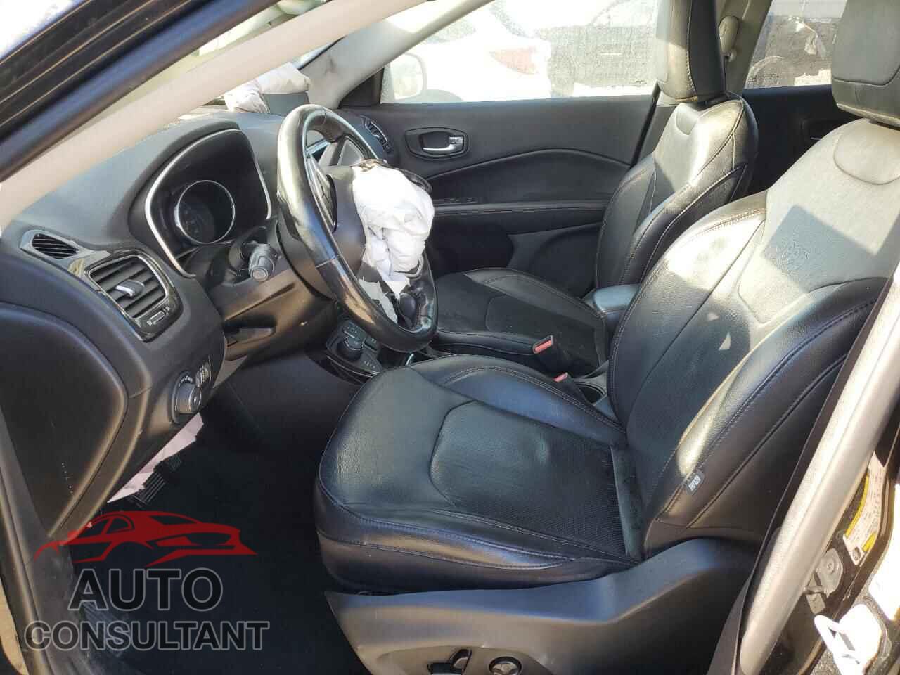 JEEP COMPASS 2019 - 3C4NJDCB5KT827196