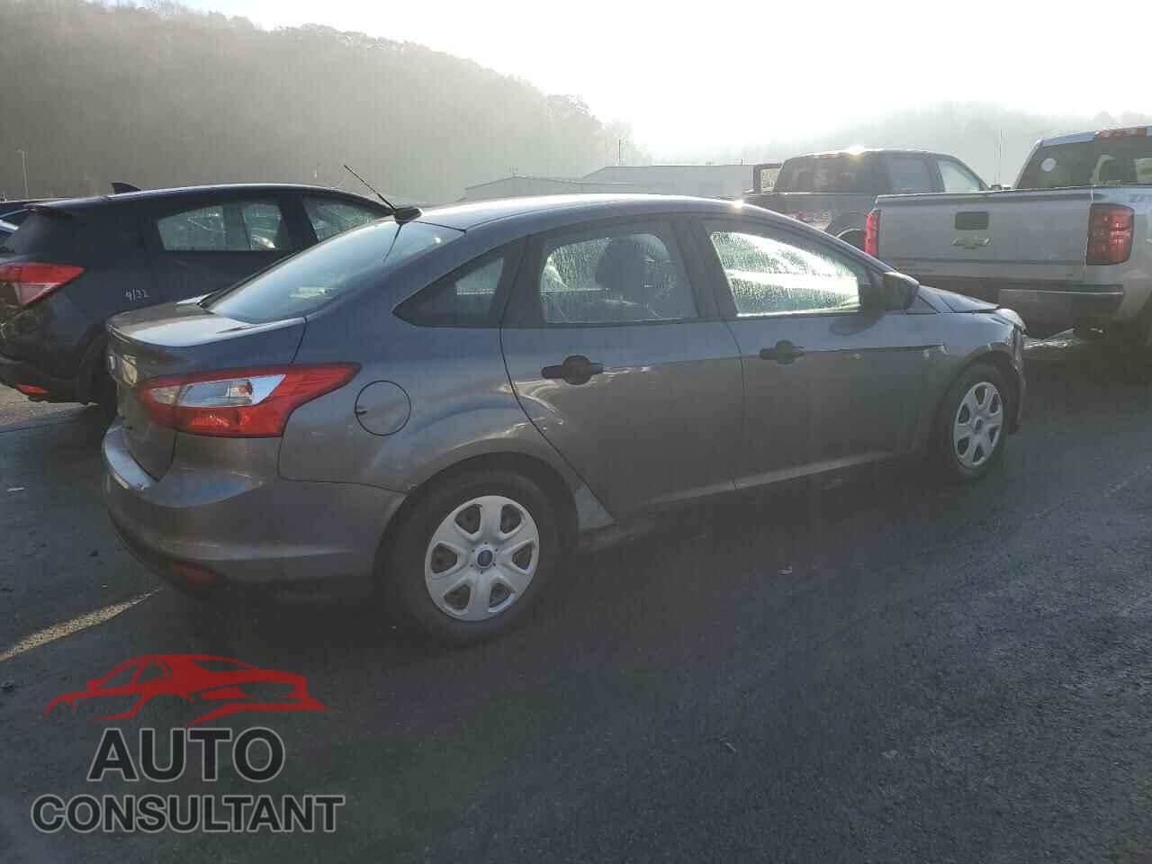 FORD FOCUS 2013 - 1FADP3E24DL318187