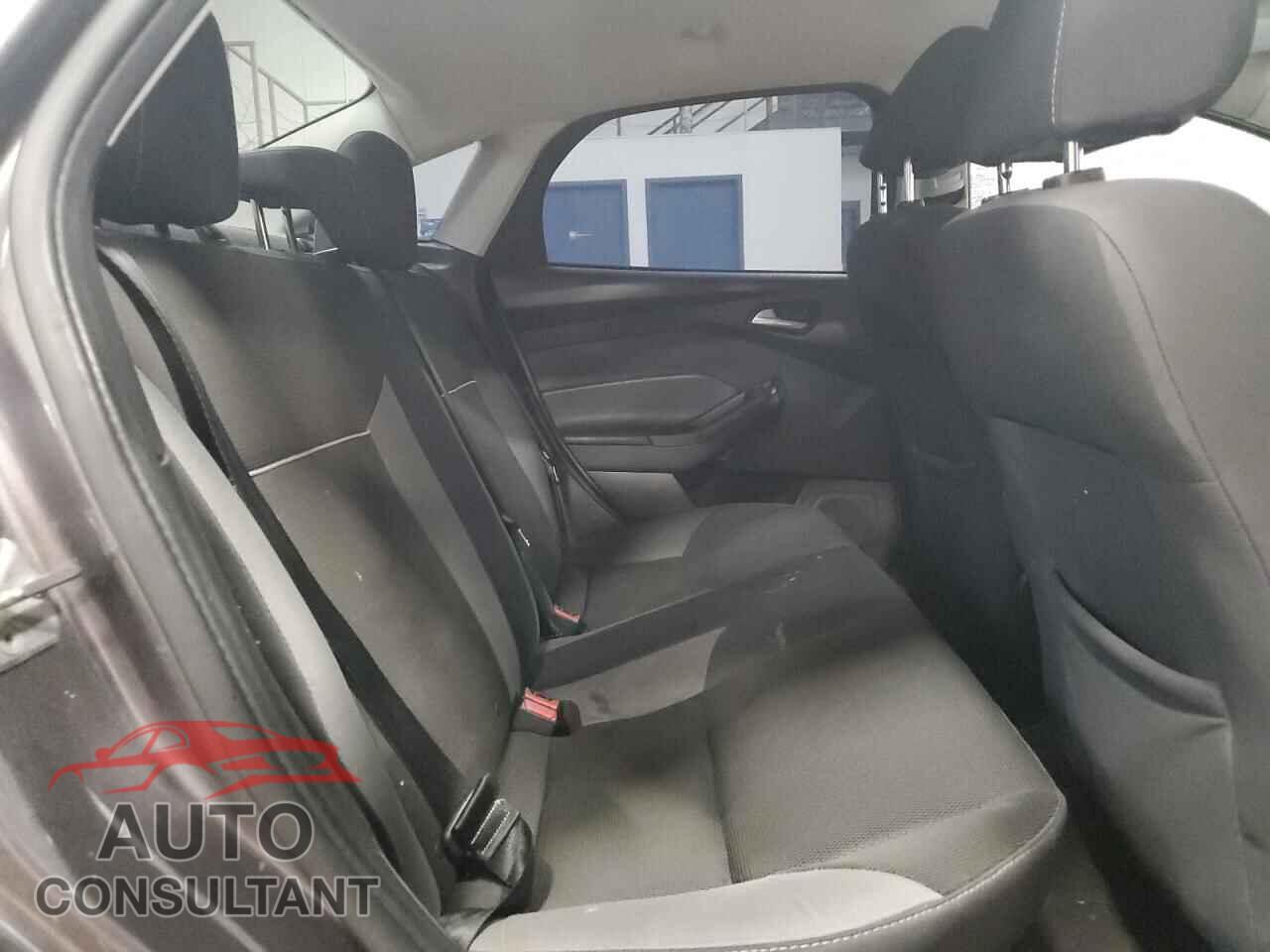FORD FOCUS 2014 - 1FADP3F22EL283178