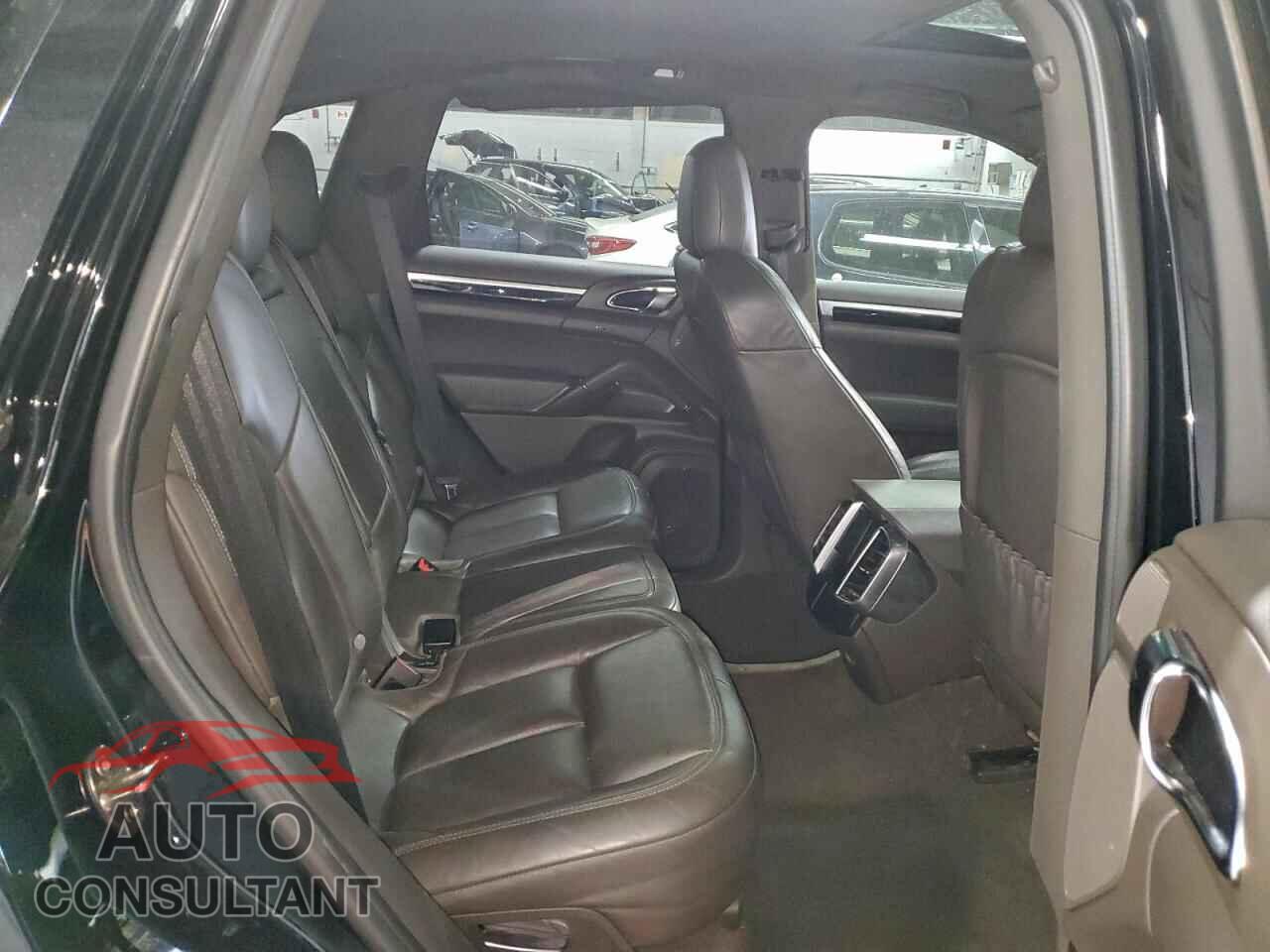 PORSCHE CAYENNE 2017 - WP1AA2A2XHKA80726