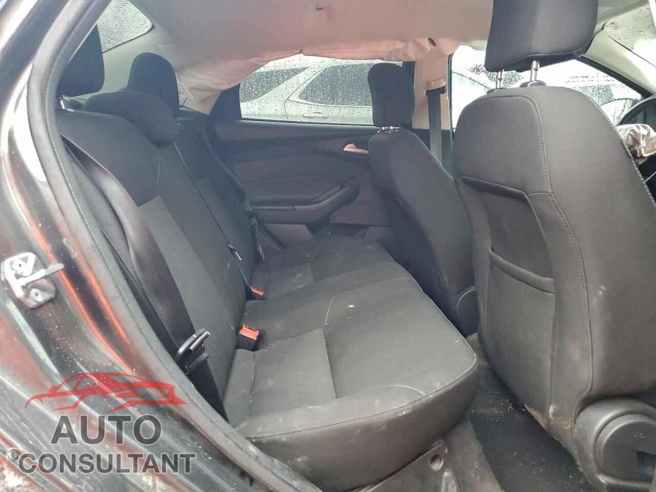 FORD FOCUS 2017 - 1FADP3F28HL229436