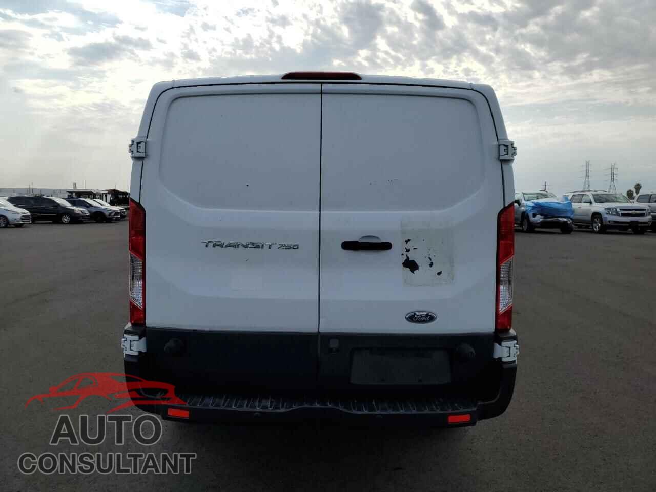 FORD TRANSIT 2016 - 1FTYR2YM2GKA95283
