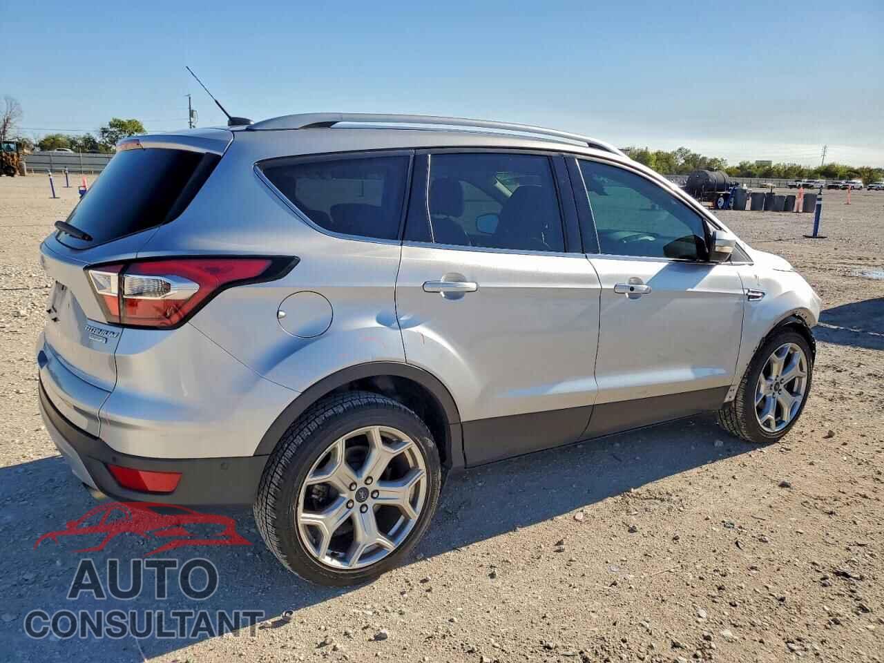 FORD ESCAPE 2017 - 1FMCU0JD8HUC38343
