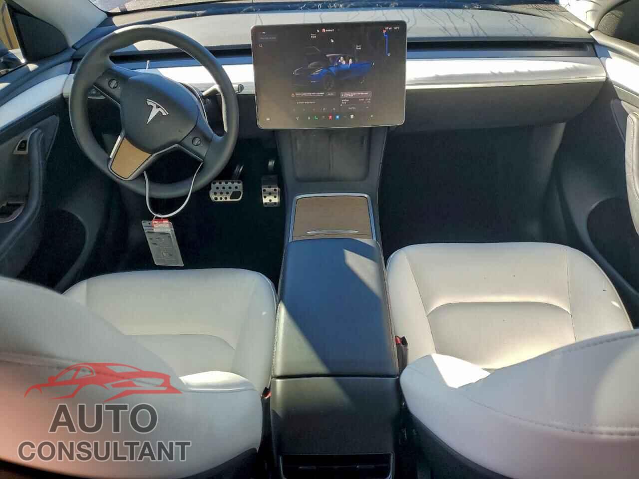 TESLA MODEL Y 2024 - 7SAYGDEEXRF003676