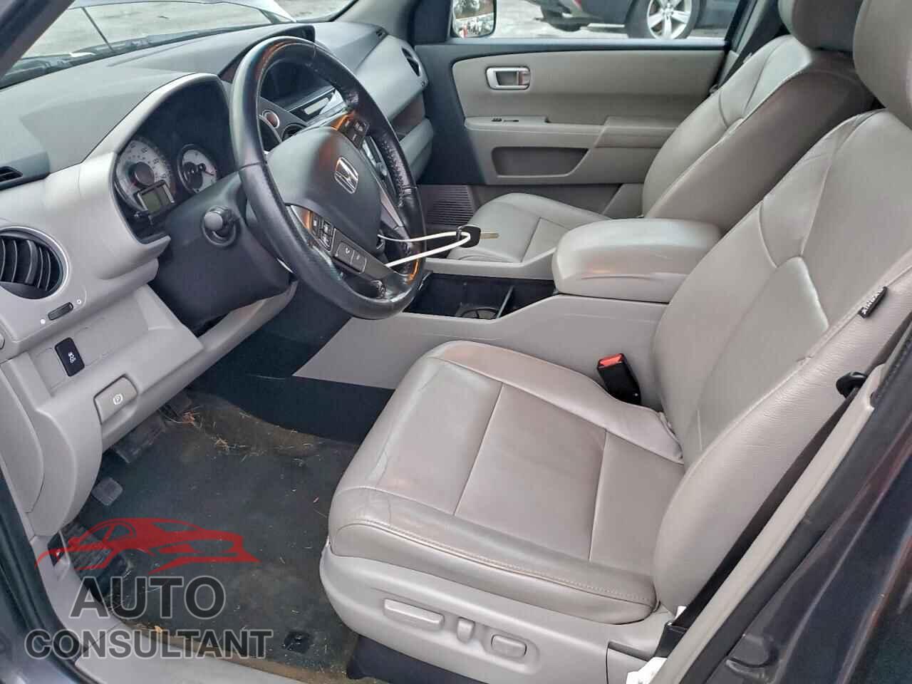 HONDA PILOT 2015 - 5FNYF4H51FB019997