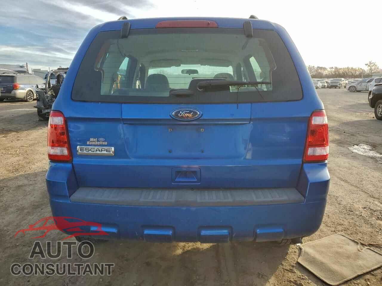 FORD ESCAPE 2011 - 1FMCU0C76BKC10602