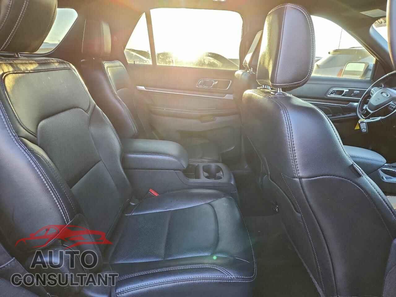 FORD EXPLORER 2018 - 1FM5K7FH6JGB55081
