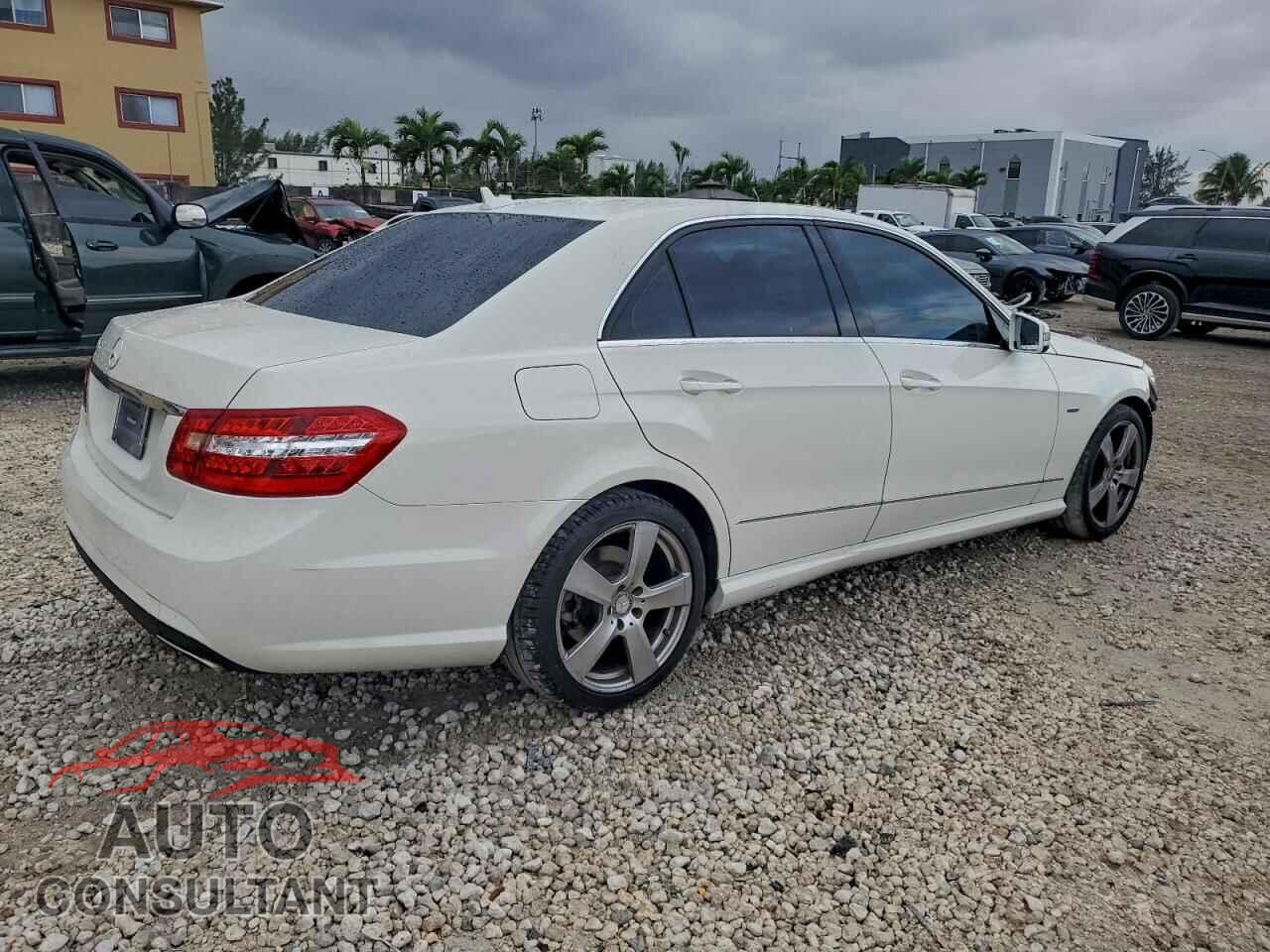 MERCEDES-BENZ E-CLASS 2012 - WDDHF5KB0CA588466