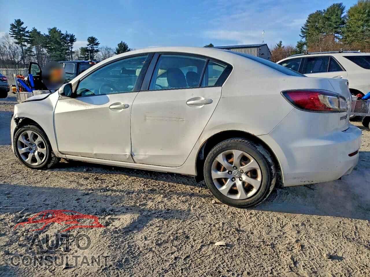 MAZDA 3 2013 - JM1BL1UP8D1833560