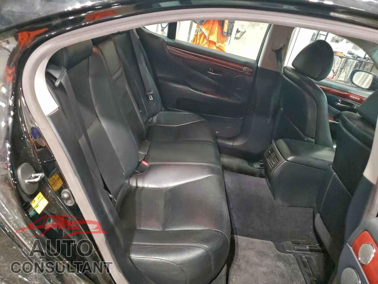 LEXUS LS460 2010 - JTHCL5EF4A5007518