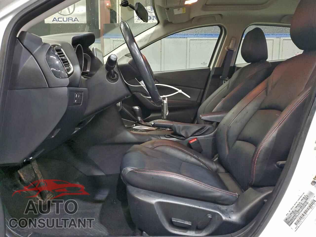MAZDA 3 2015 - JM1BM1M76F1242191