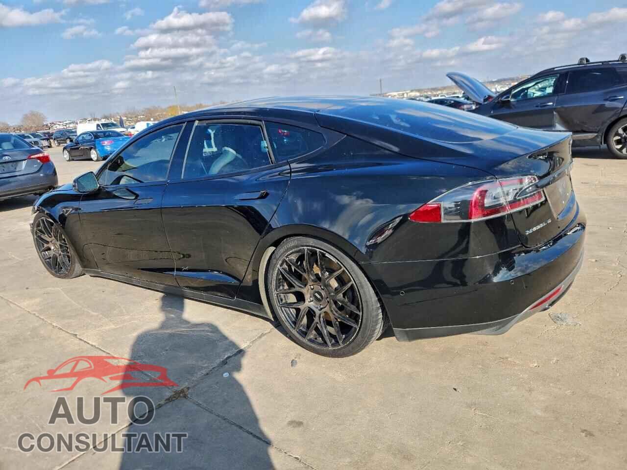 TESLA MODEL S 2015 - 5YJSA1E25FF106797