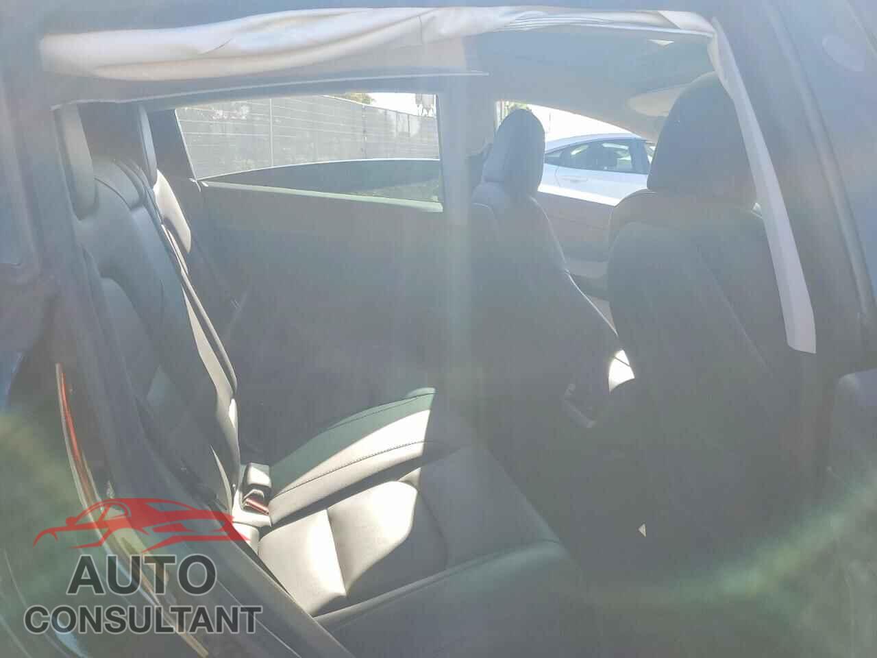 TESLA MODEL 3 2021 - 5YJ3E1EA8MF876490
