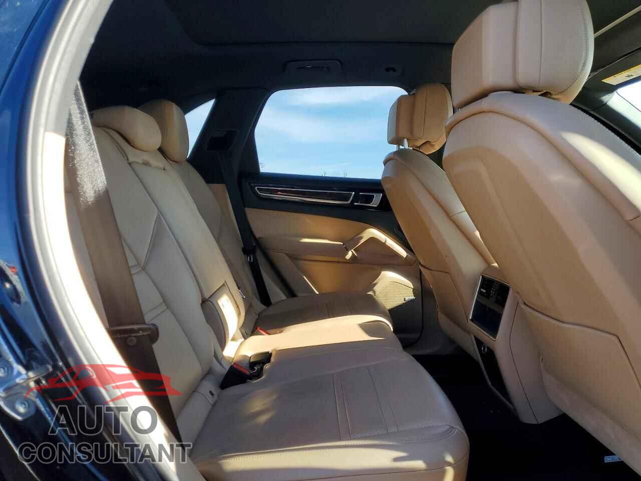 PORSCHE CAYENNE 2019 - WP1AA2AYXKDA18632