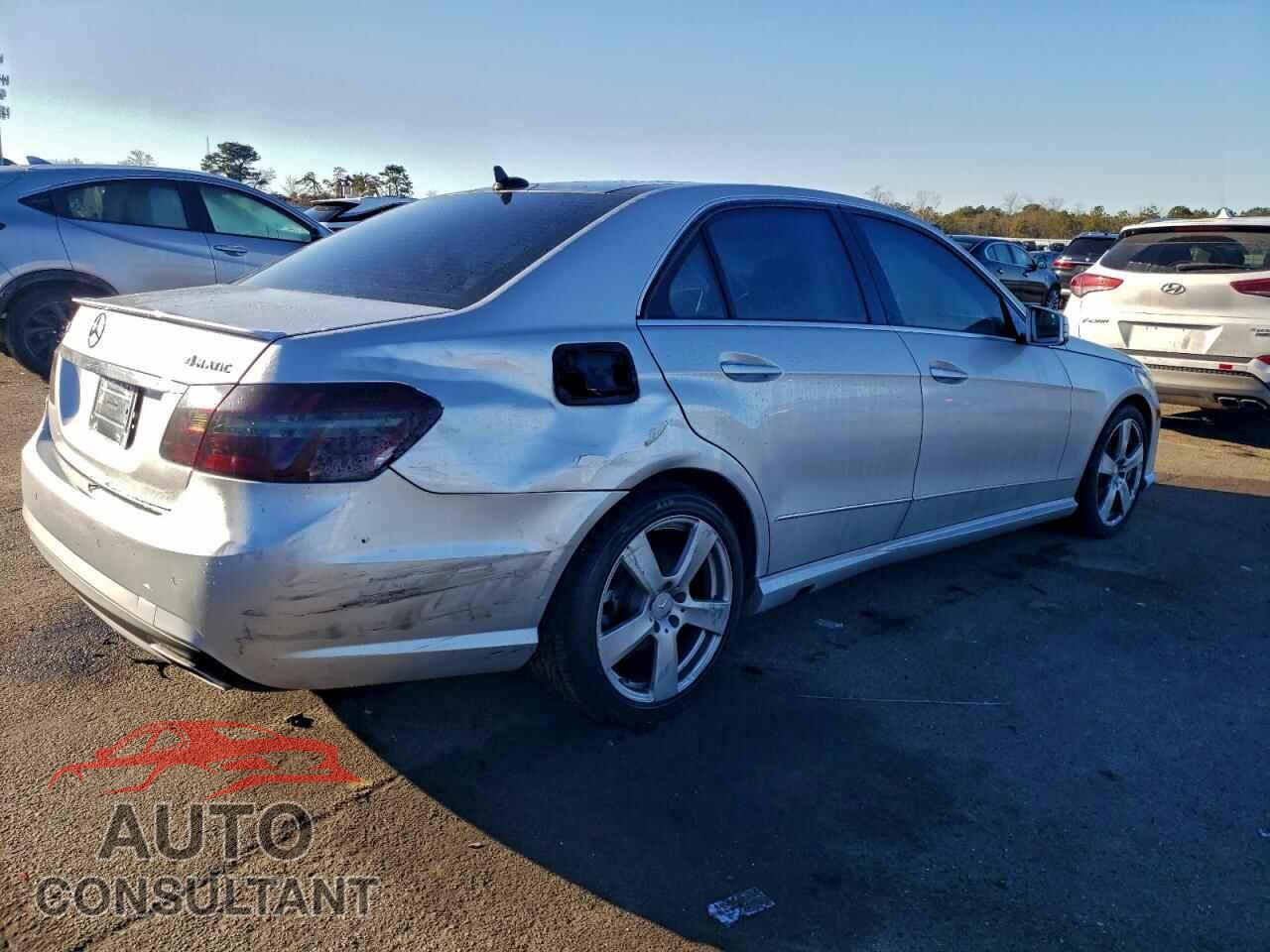 MERCEDES-BENZ E-CLASS 2011 - WDDHF8HB4BA428601