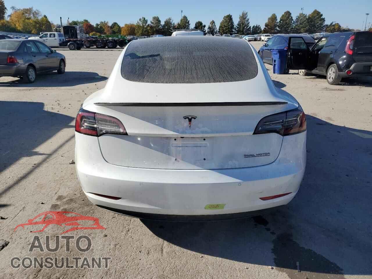 TESLA MODEL 3 2018 - 5YJ3E1EB5JF092255