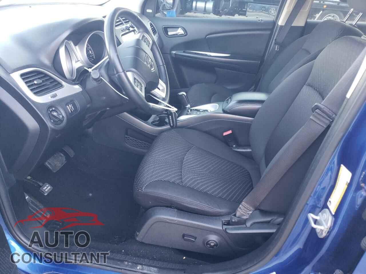 DODGE JOURNEY 2015 - 3C4PDCBB3FT692608